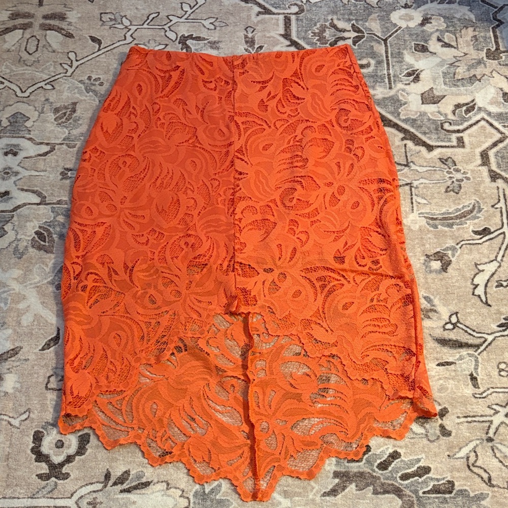 H&M Y2K Elegant Lace coral elastic wait Skirt size small summer beach concert